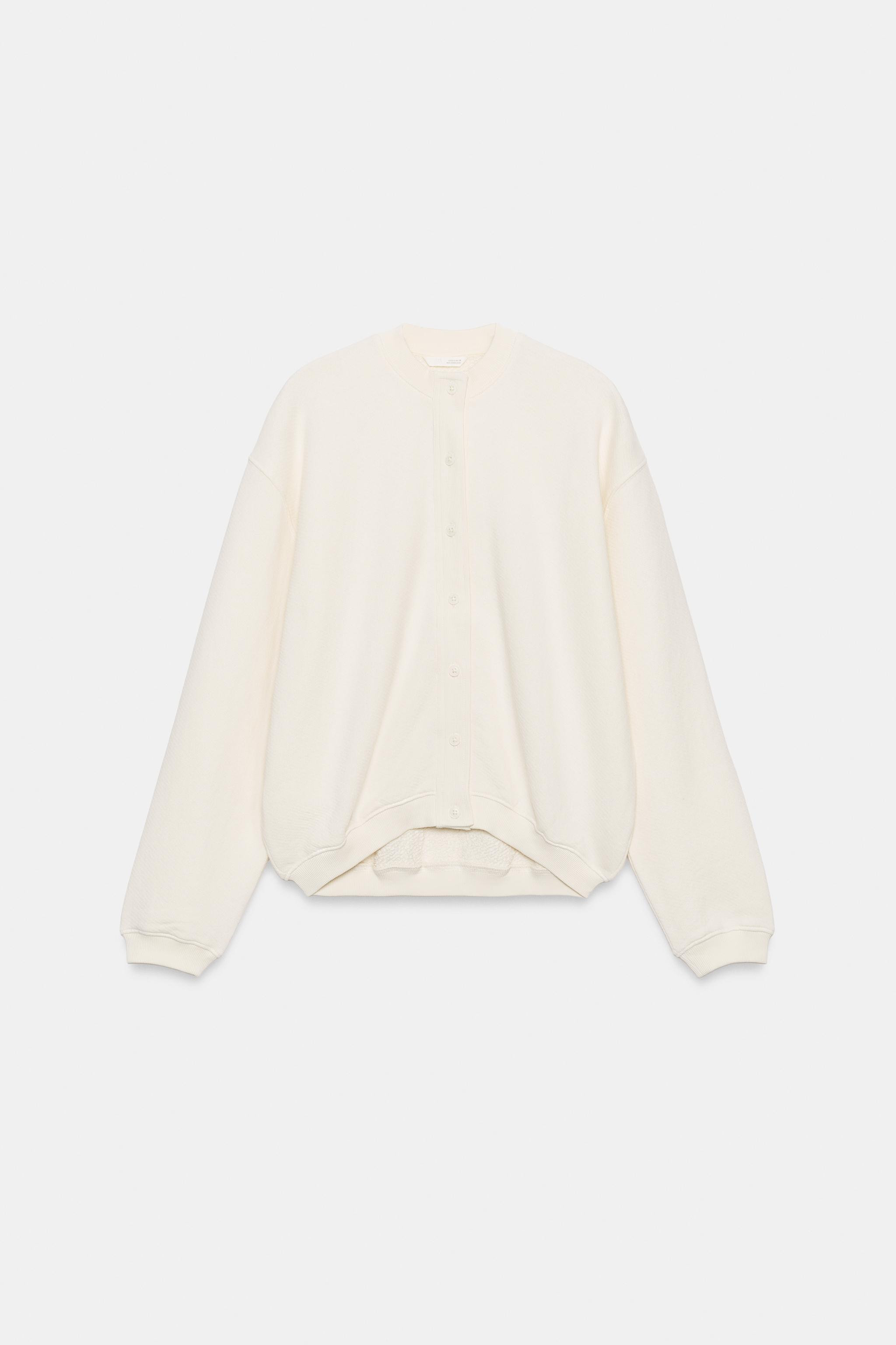 Model height: 179 cmSweatshirt featuring a main fabric made of cotton yarn. Round neck, long slee... | Zara UK