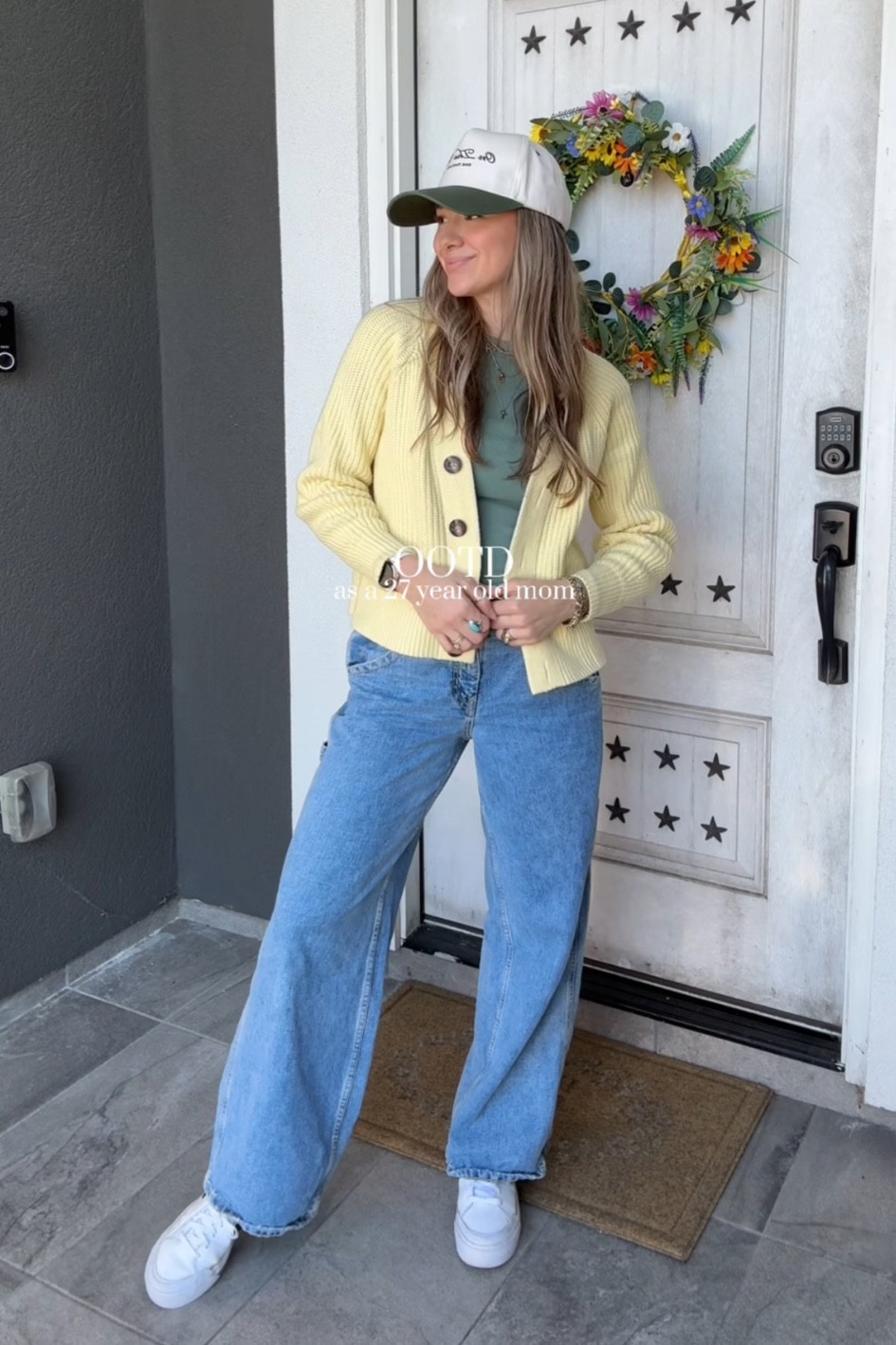 Top: XS 
Sweater: medium 
Pants: 2 
Shoes: 9


#LTKFindsUnder100 #LTKStyleTip #LTKSeasonal