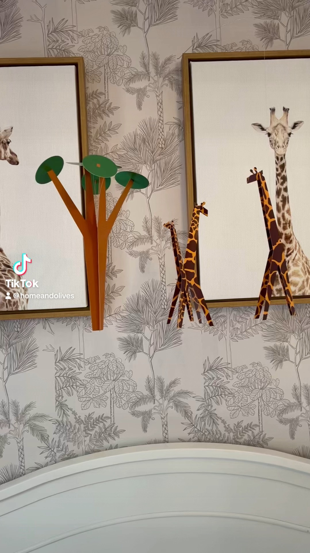 Crib mobile! 🦒🌴

#LTKBaby