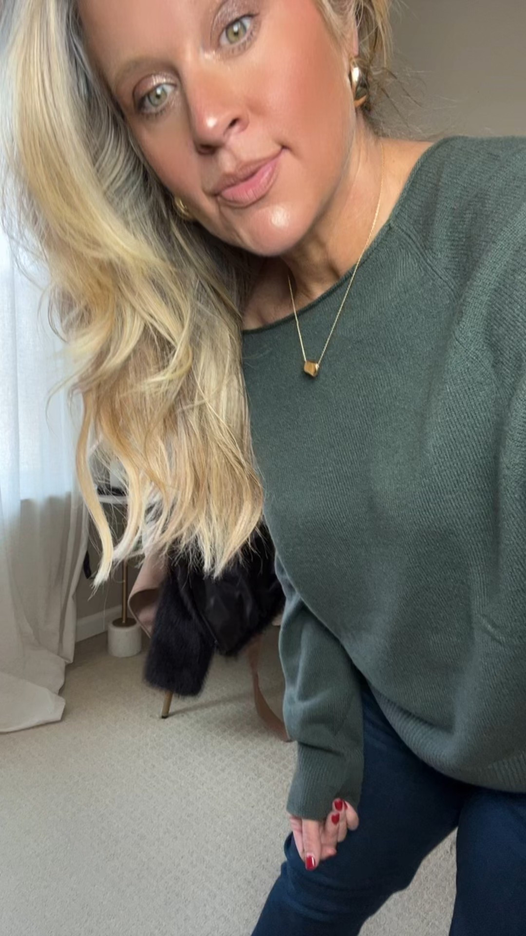 We're doing Luxe-for-Less gifts under $50 all week. Come back for the next drop… they get better each day. 🤍 


Date night outfit, our shoulder, cashmere top, mask, green, loft, slim straight leg, wearing size 12 true size top wearing a medium size down in between size sizes

👑"Helping you look good, feel good!" - Lindsey Denver

Over 40 fashion, over 50 style, midlife style, midsize fashion, Gen X style, body confidence, perimenopause style, mom outfits, over 45 style, over 50


Follow my LTK @Over40andmidlife on the @shop.LTK app to view this post and get my exclusive app-only content!

#liketkit #LTKOver40 #LTKMidsize #LTKFindsUnder100
@shop.ltk
https://liketk.it/5xY7X