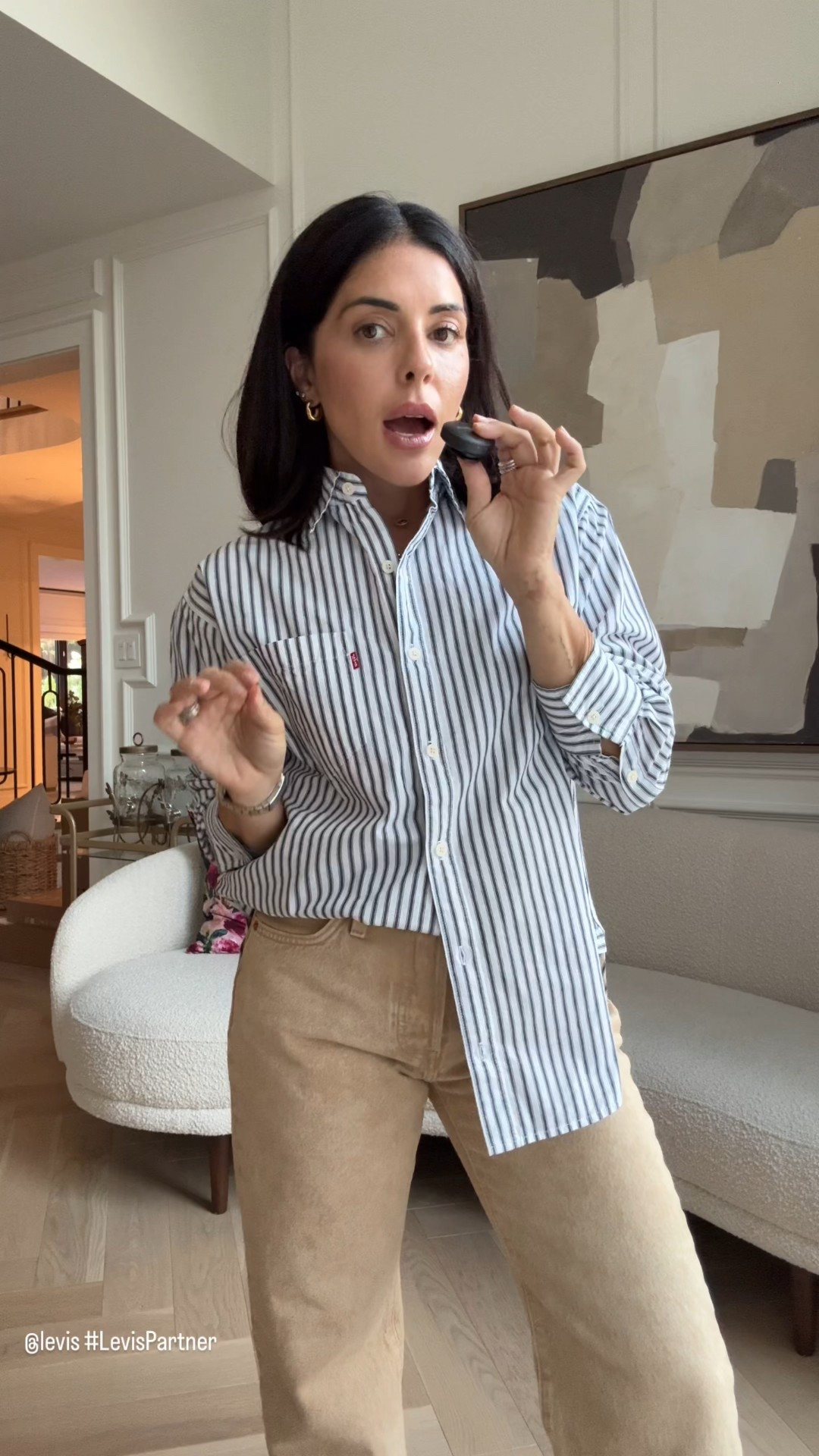 We went back to denim school with @levis 
Wearing 2 of my all-time favourite cuts - the 90s ankle in size 25 and the wedgie in size 25 (27” inseam) 
I’m 5’1 for reference 

#levispartner 


#LTKcanada #LTKjeans #LTKworkwear