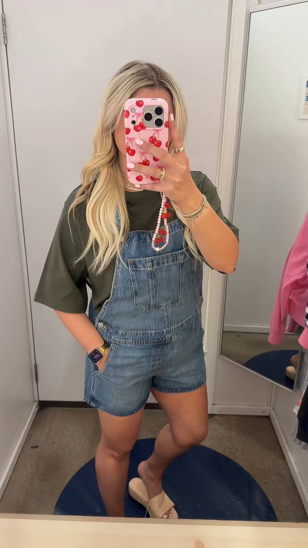 Old navy outfit on sale
Size small

#LTKSaleAlert #LTKootd