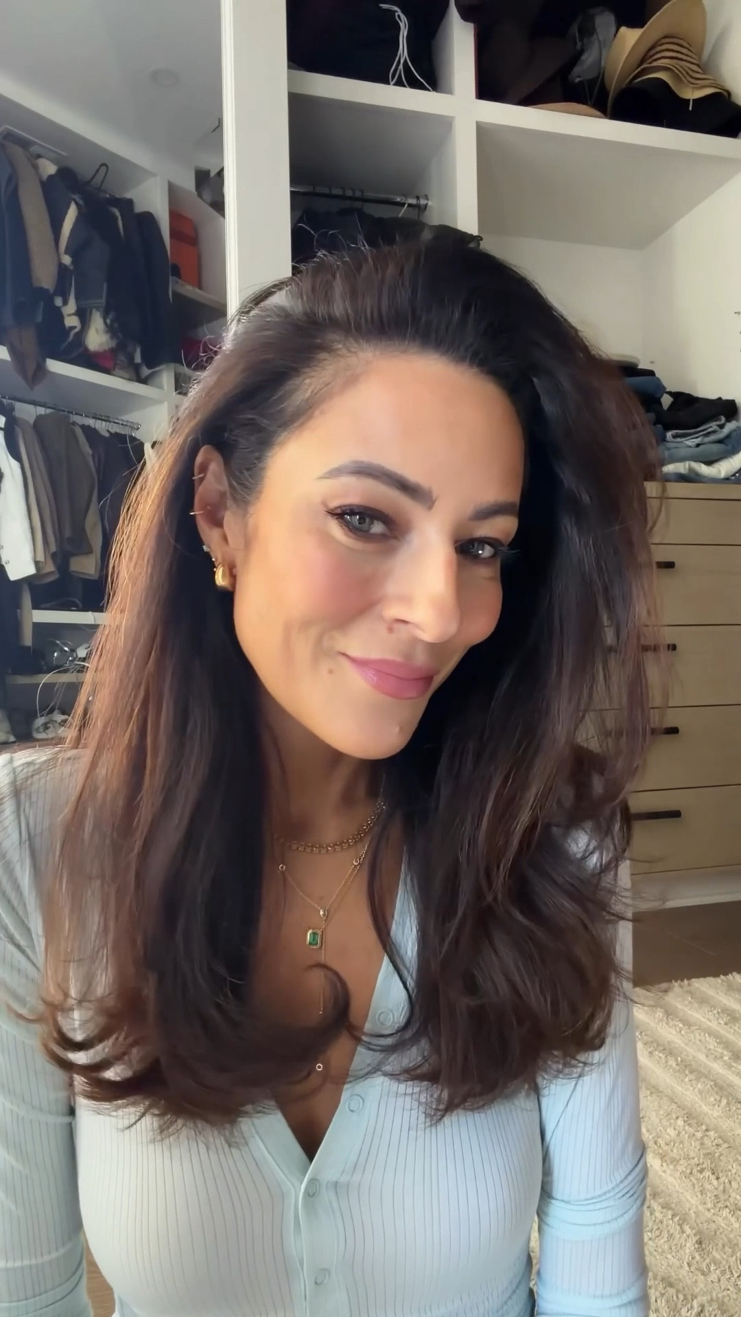 Five min makeup for 49 yo skin!  Everything to make your makeup glow, last and not make you look like a mummy!  Grab everything online and pick up in store and don’t forget to sign up to be a Beauty Insider because duh! @Sephora  #SephoraPartner 

Concealer: Medium Neutral 2
Armani Eye Tint Liquid Shadow:  Auburn-Burnt Sienna 
Eyeliner: Bourbon
Lipstick Balm: Tickled Pink
Bronzer: Saie Amalfi 
Blush: She’s that Girl 
Lipliner MUFE color extreme: Forever Walnut 


#LTKOver40 #LTKBeauty #LTKSeasonal