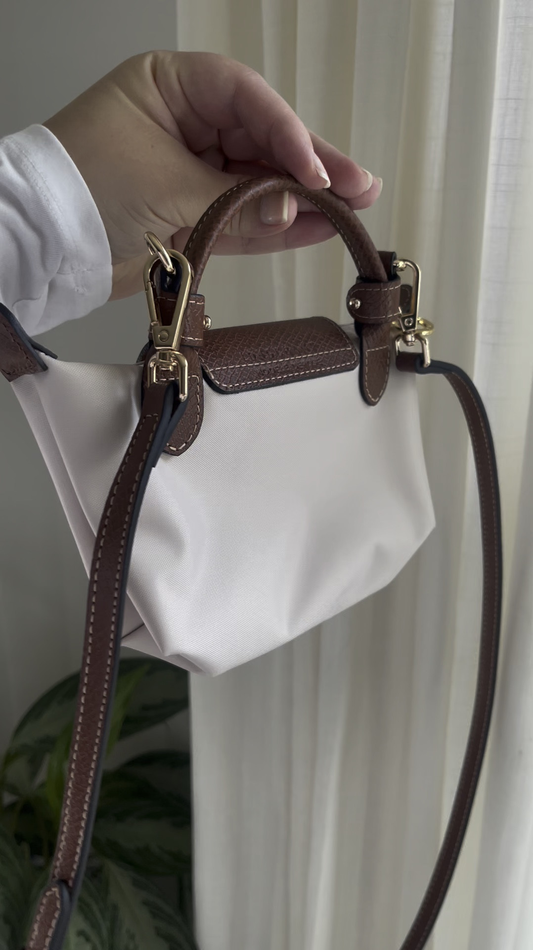 Perfect mini bag! Fits my phone, wallet, sunglasses, and lipstick!


#LTKFindsUnder50 #LTKStyleTip #LTKItBag