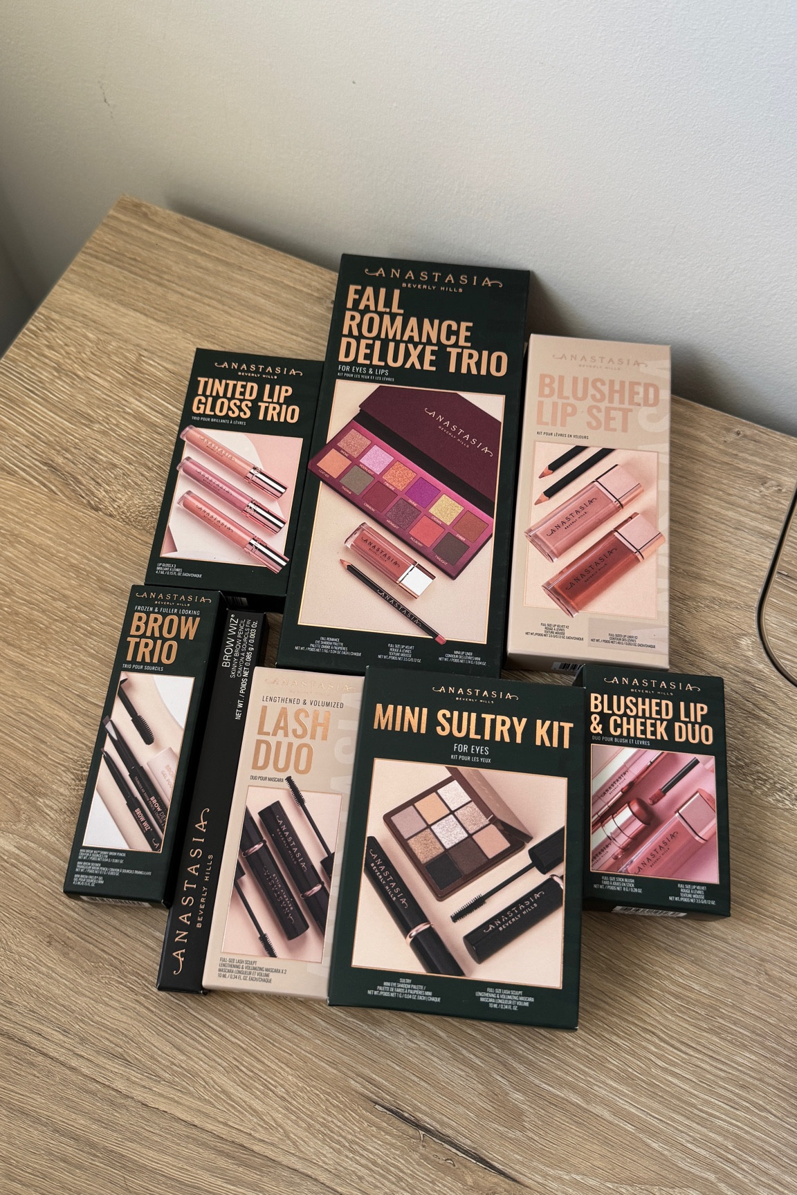 2024 Anastasia Beverly Hills Holiday Gift Kits 
#ad
@anastasiabeverlyhills
#anastasiabeverlyhills

#LTKSaleAlert #LTKHoliday #LTKGiftGuide