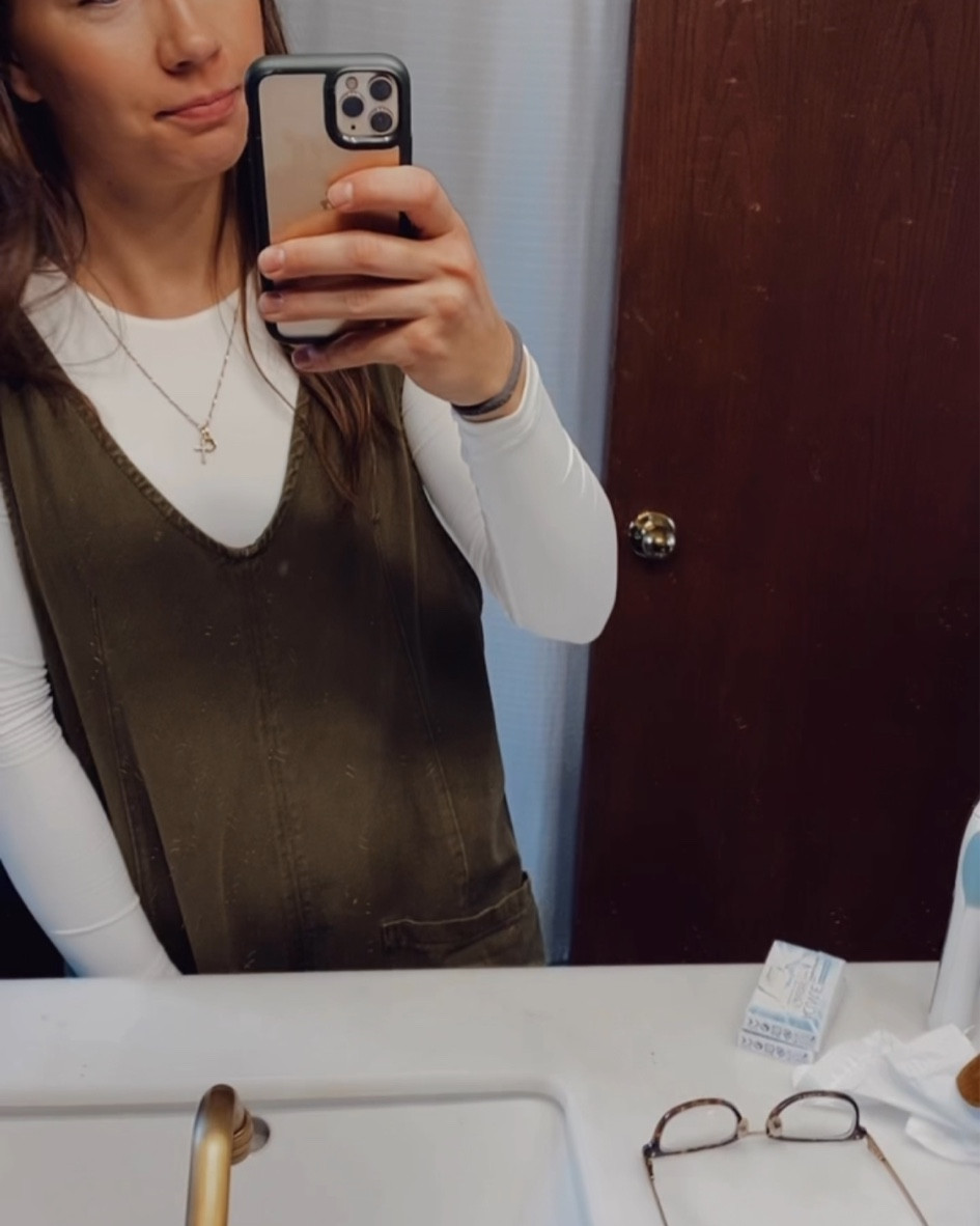 Popular jumpsuit linked here! Great for all seasons 

#LTKSeasonal #LTKfindsunder100 #LTKstyletip
