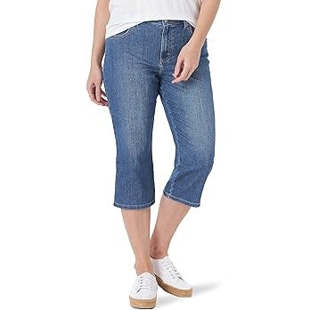 Lee Women's Relaxed Fit Capri Jean | Amazon (US)