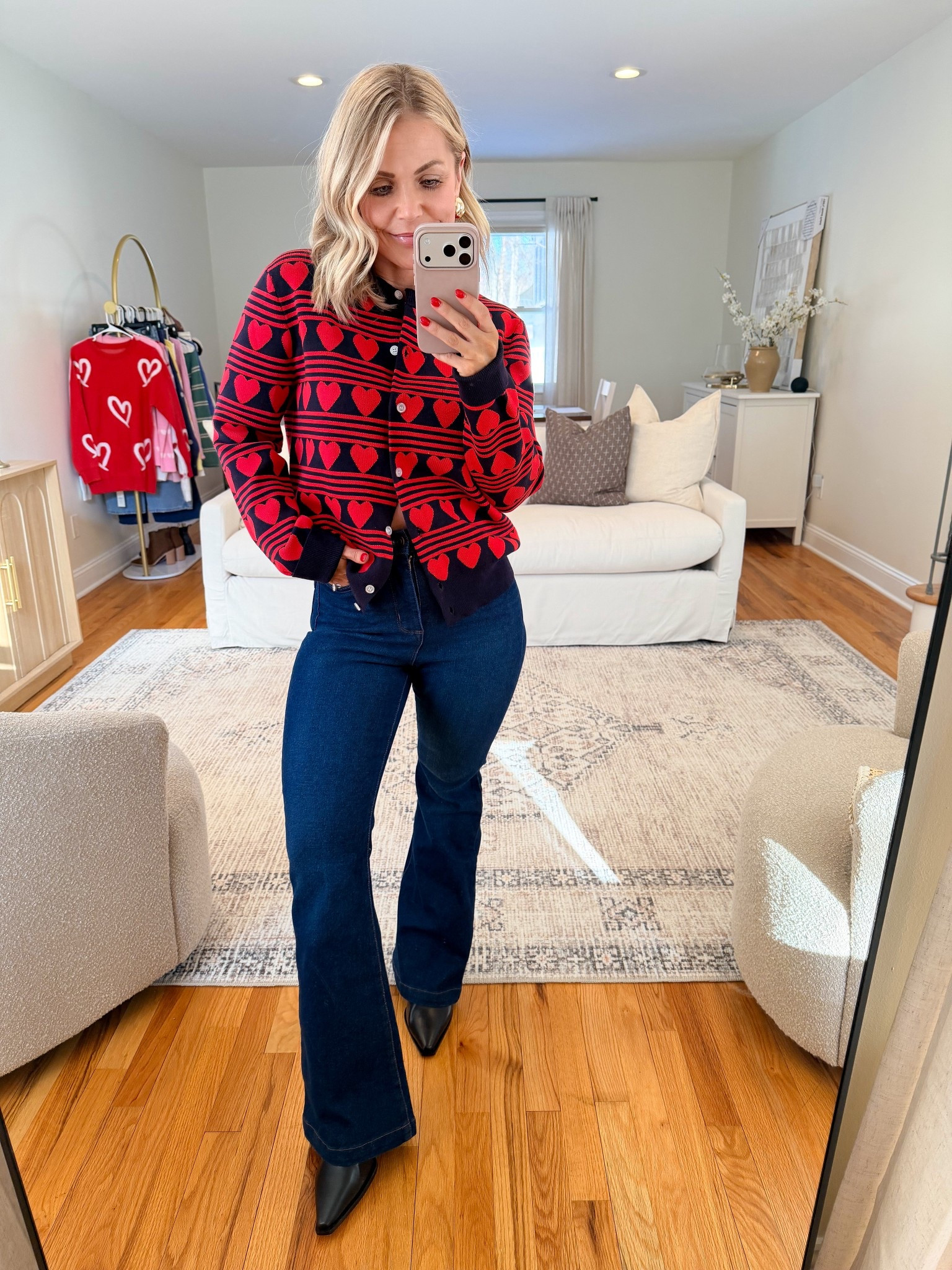 Valentines Day Outfit Idea❤️


Walmart finds, Walmart fashion, spring outfits, spring style, spring outfit inspo, petite style, midsize fashion, Walmart jeans, barrel leg jeans, Sofia jeans, Walmart new arrivals, workwear outfit 

#LTKMidsize #LTKSeasonal #LTKPetite
