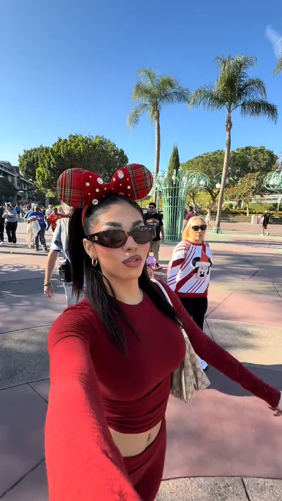   

 #LTKGiftGuide #LTKSeasonal #LTKBeauty