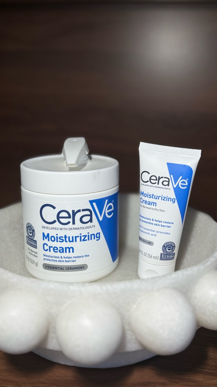 One product I always keep in my routine 🤍 This @cerave cream keeps my skin soft and hydrated. Face or body… it just works ✨

@influenster @cerave #complimentary #giftedbyceraveskincare