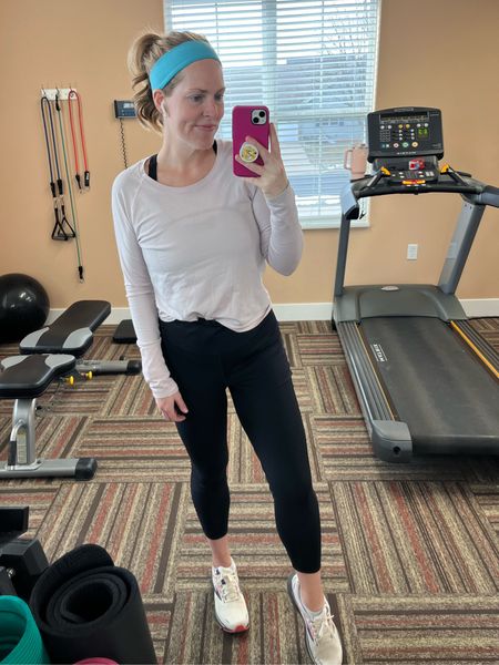 Workout OOTD 
*this lululemon swiftly is on sale in meadowsweet (my favorite color of pink!) - I’m wearing the 12 but could do 10! 



#LTKfitness #LTKfindsunder100 #LTKmidsize