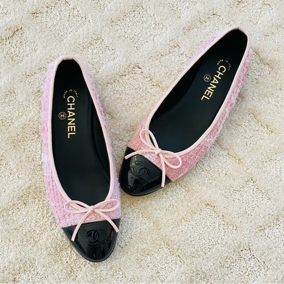 💘CHANEL Pink boucle whit Black patent ballet Flats | Poshmark