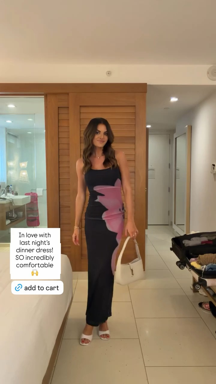 In love with last night’s dinner dress! SO incredibly comfortable 🙌

Wearing a size small 

#LTKTravel #LTKootd #LTKGiftGuide
