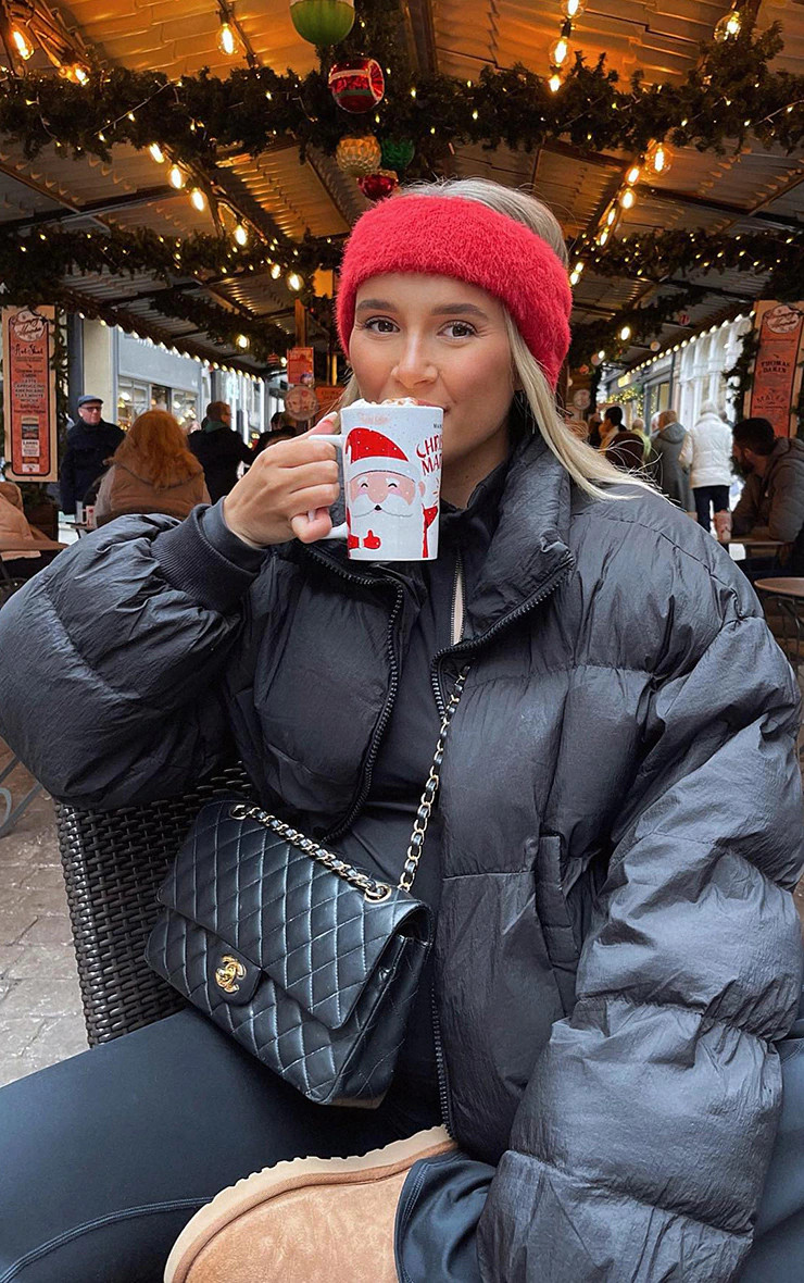 Black Padded Oversized Zip Up Puffer | PrettyLittleThing UK