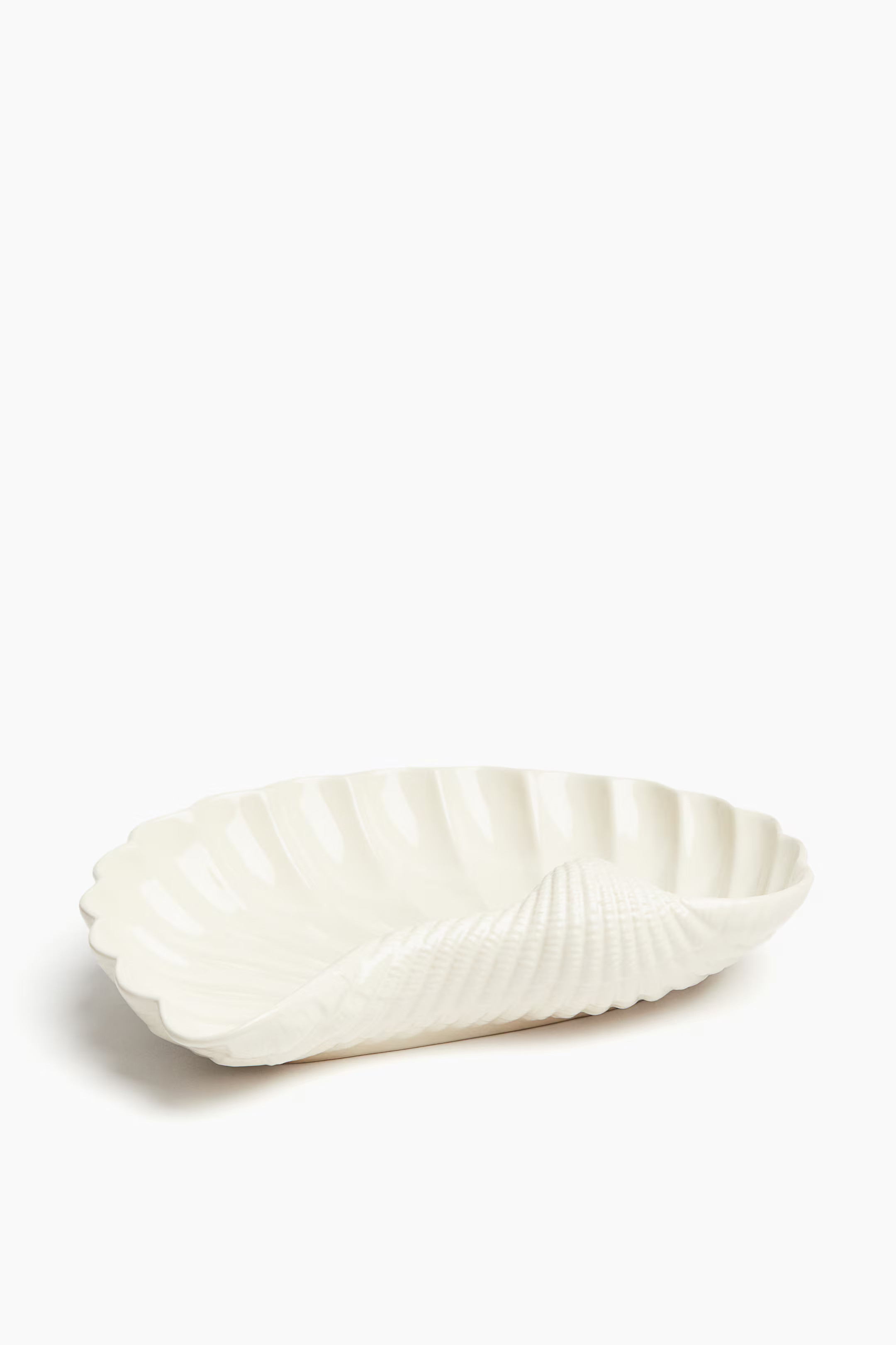 Large Seashell-Shaped Serving Bowl | H&M (US + CA)