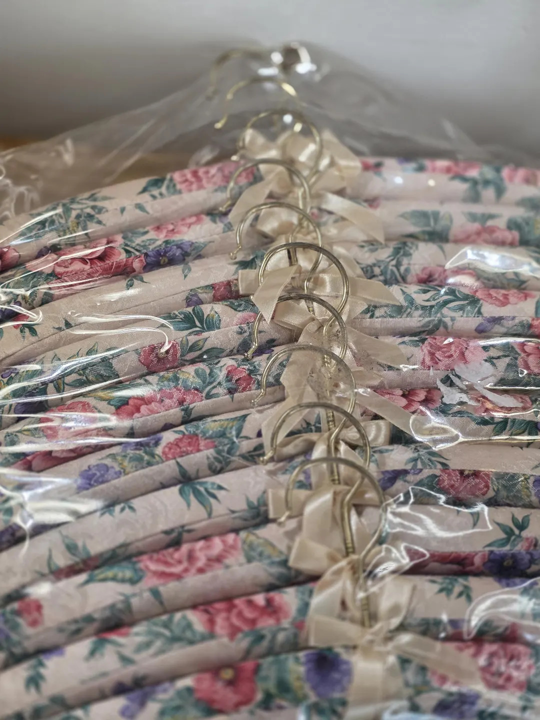Set of 10 Vintage Floral Padded Clothes Hangers | Fabric Satin Hangers | Cottage core Closet Deco... | Etsy (US)