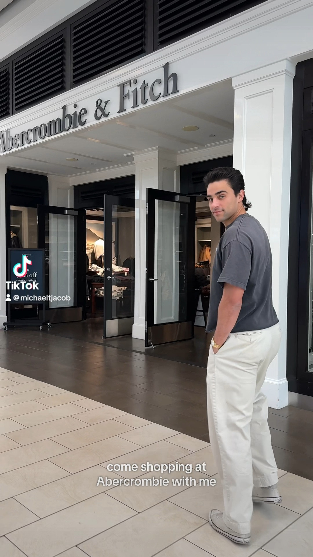 Fall shopping at Abercrombie for Fall + Winter + the holiday season! Looking for layering pieces, sweaters, jackets, flannels, etc. Great sale items too. #mensstyle #mensfashion #mensclothing #abercrombie #holidayshopping #menswear #mens


#LTKCyberWeek #LTKHoliday #LTKMens