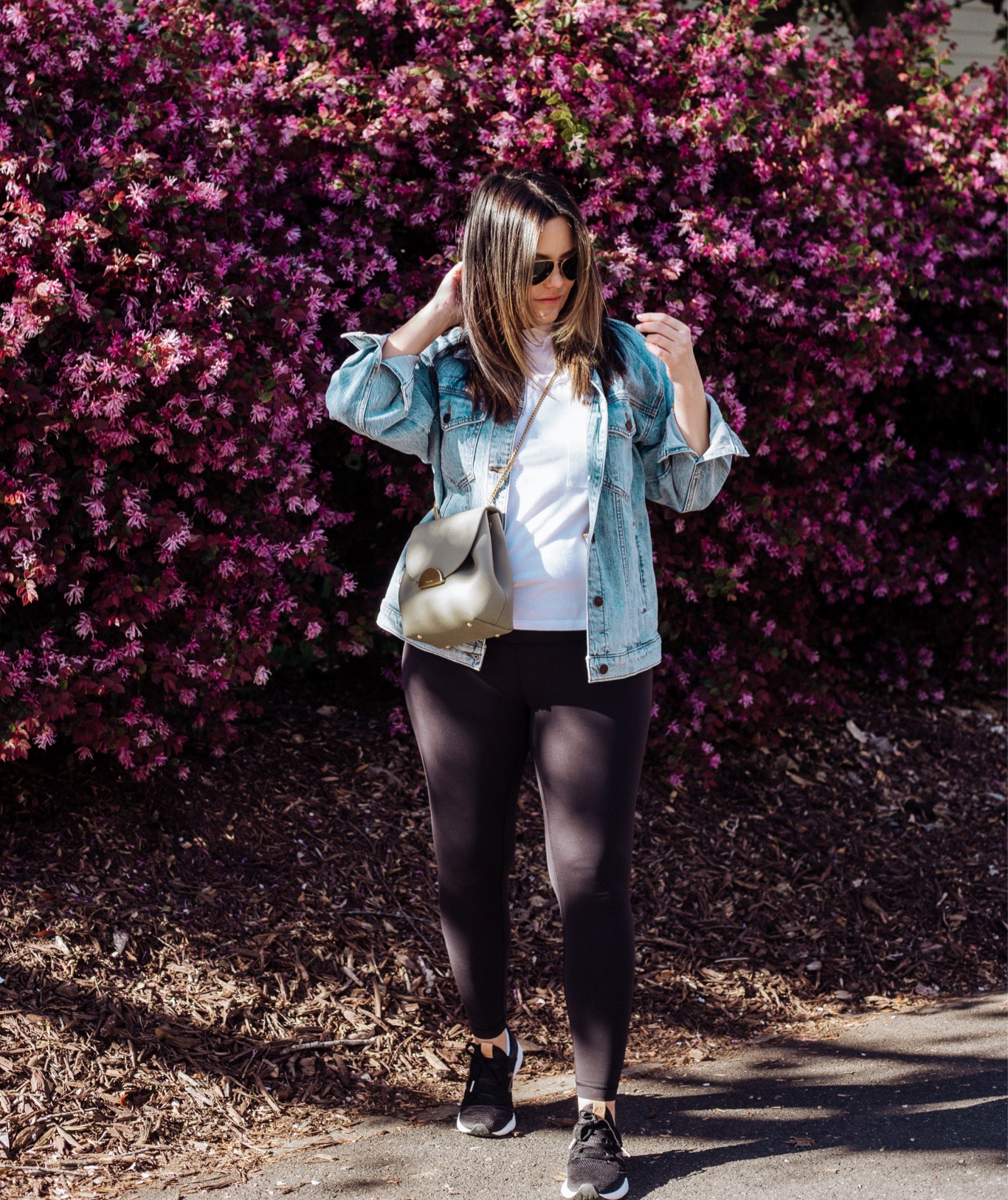 SALE ALERT 🚨 this classic white tee + denim jacket are on sale for 20% OFF

Abercrombie, AF outfit, leggings outfit, spring outfit, spring activewear, lululemon, lululemon leggings, denim jacket 



#LTKsalealert #LTKunder50 #LTKunder100