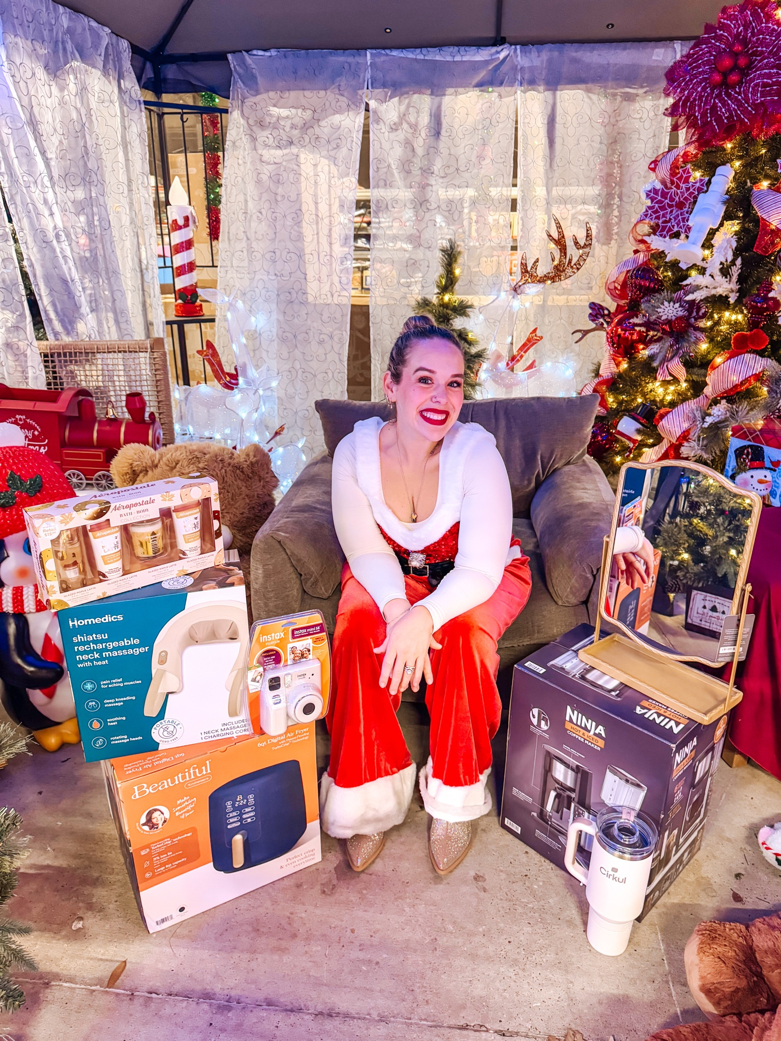 Waited until the last sleighing minute to shop? 🎅🎁 Don’t get your stockings in a twist—we’ve got the most elfing amazing gift ideas for every budget from @walmart because it’s never too late to sleigh the holidays like a pro! 

Gifts for her | Christmas gifts | gifts for teens 

#LTKHoliday #LTKFindsUnder100 #LTKGiftGuide