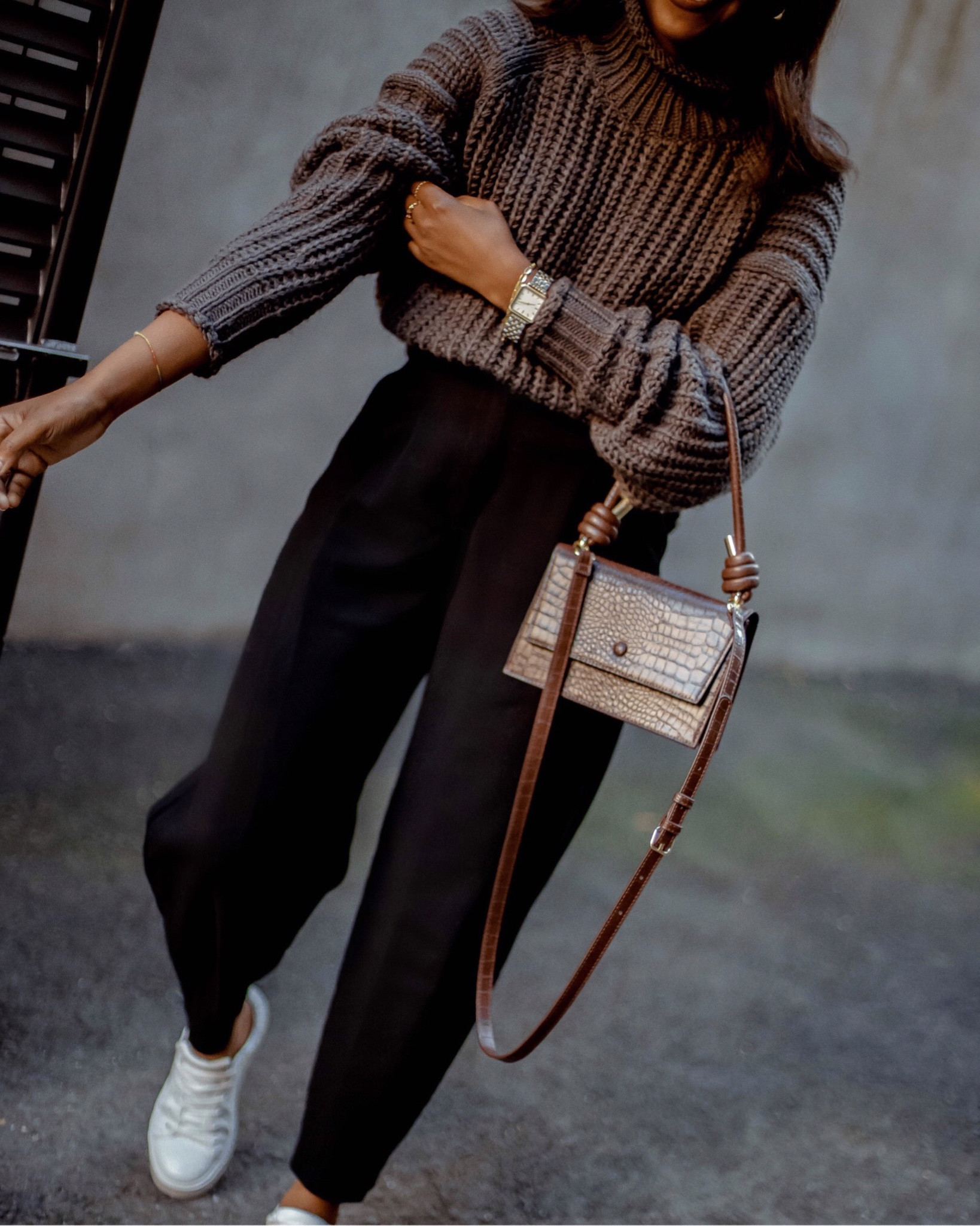 One of this week’s favorite is this H&M turtleneck knit sweater(size XS), which they’ve brought back this season in gorgeous fall shades! 

fall outfits, fall style, weekly favorite, H&M turtleneck sweater, #ltkfall, sweaters, casual style, white sneakers, classy style, classy outfit

#LTKSeasonal #LTKunder50 #LTKworkwear