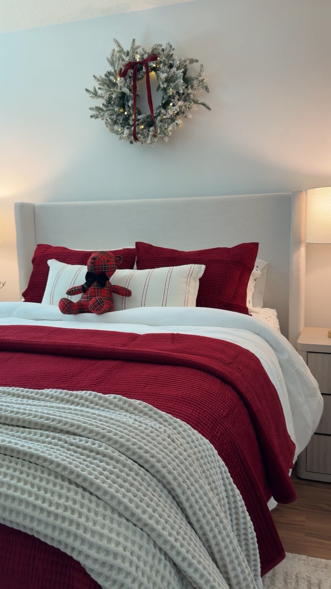 Christmas Bedroom Decor 🎄❤️


#LTKSaleAlert #LTKHoliday #LTKHome