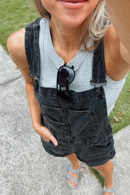 Free people short Overall’s
Wearing a small
Made to fit oversizedd

#LTKSeasonal #LTKFindsUnder100
