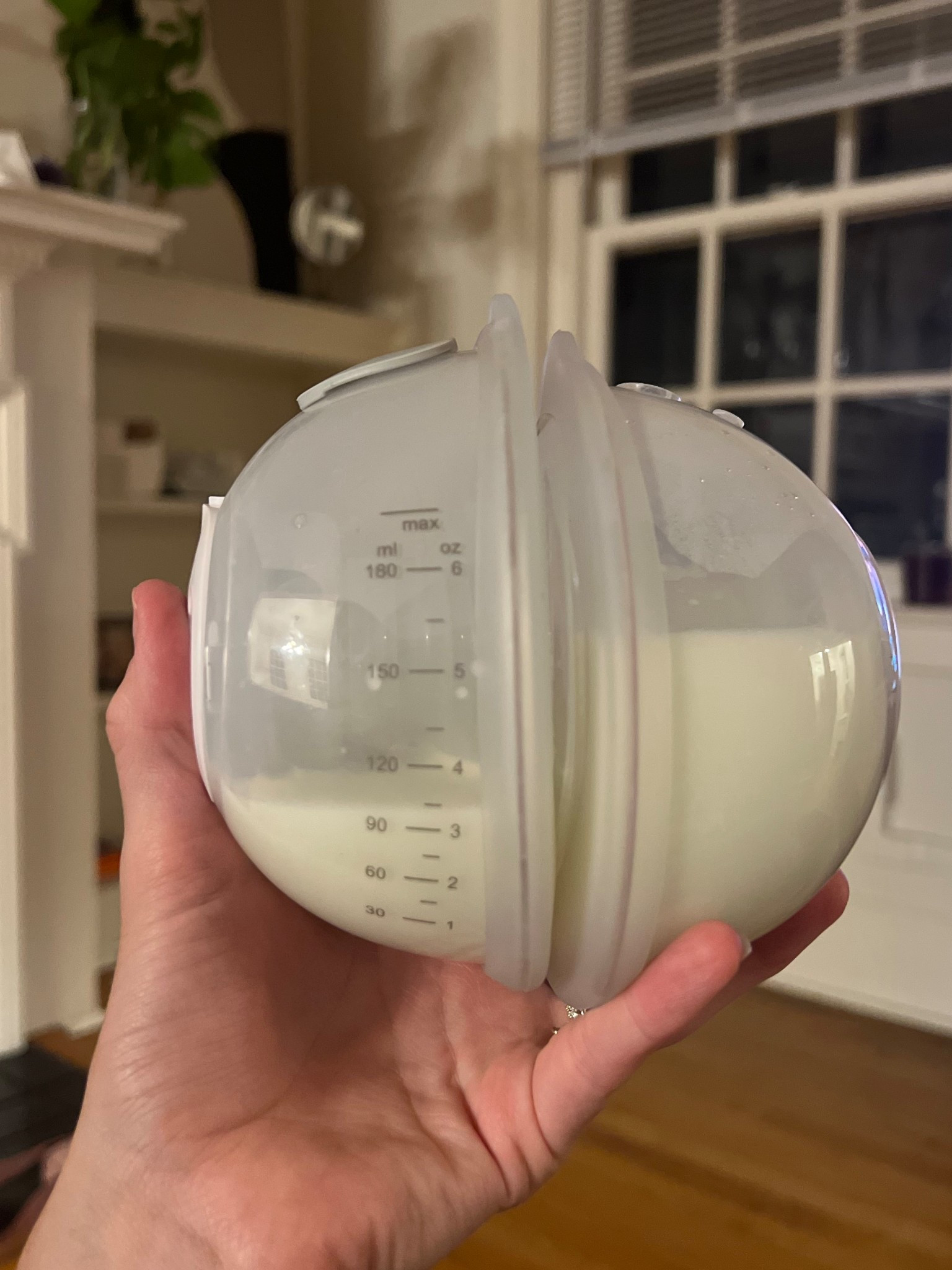 My favorite collection cups!! I honestly believe a spectra paired with collection cups is the best set up for pumping moms. You get the convenience of using collection cups, and not having bottles hanging during your entire pumping session while also getting the incredible suction of a Spectre pump 
Cups: momcozy #pumping #breastfeeding #pumpingmom