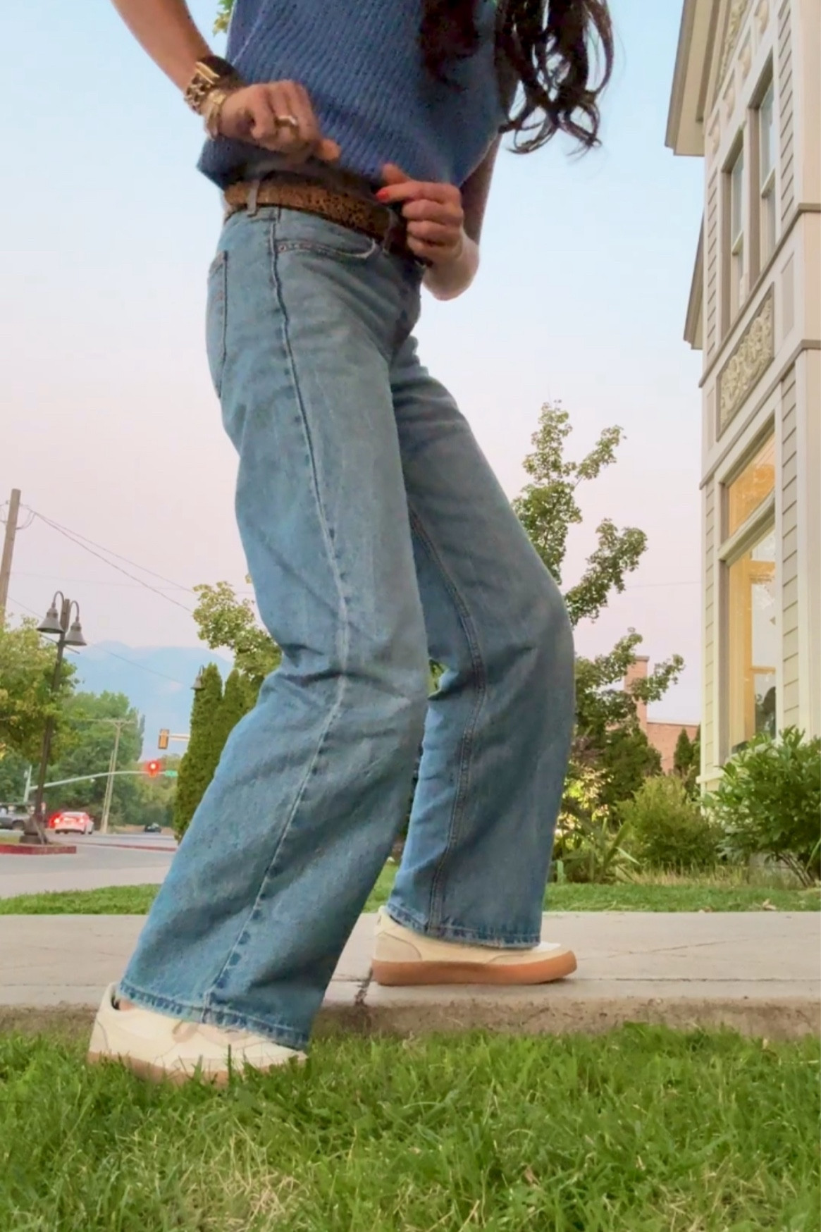 The pumpkin spice is flowing, Taylor’s boyfriend is back at work, and all you can think about is SWEATAH WEATHAH.  But then afternoon comes and it’s more like SWEATer weather, ya know? 
☀️💦🥵

What do you do when you want to dress for Fall, but you just end up a grumpy, sweaty mess of a human by noon?

This. You do this:
You wear a sleeveless/cap sleeve situation (you can totally layer it later, promise), some loose-ish jeans, and you lean into the ACCESSORIES.  Wear a leopard belt, paint your nails red, wear a tan baseball hat, pick even just one thing that feels a little autumn-ish. 

💁🏻‍♀️📝: BIG SISTER STYLE TIP:

•You don’t have to be a fully flanneled goddess just yet- this can just be a lil transition period where you start to get excited!  The bonus is that when the weather actually gets chilly, you won’t be sick of your clothes yet!

Comment LINK and Robot Julie will send you a DM with links to everything in this Fall pre-game look! (And make sure you’re following because DMs often don’t work when you aren’t!)

#LTKStyleTip #LTKSeasonal #LTKOver40