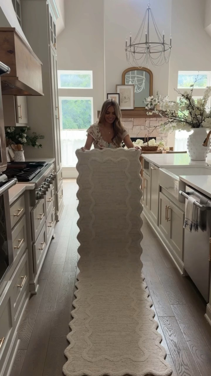 Our viral Stella rug is still available in all sizes!!

#LTKSeasonal #LTKHome
