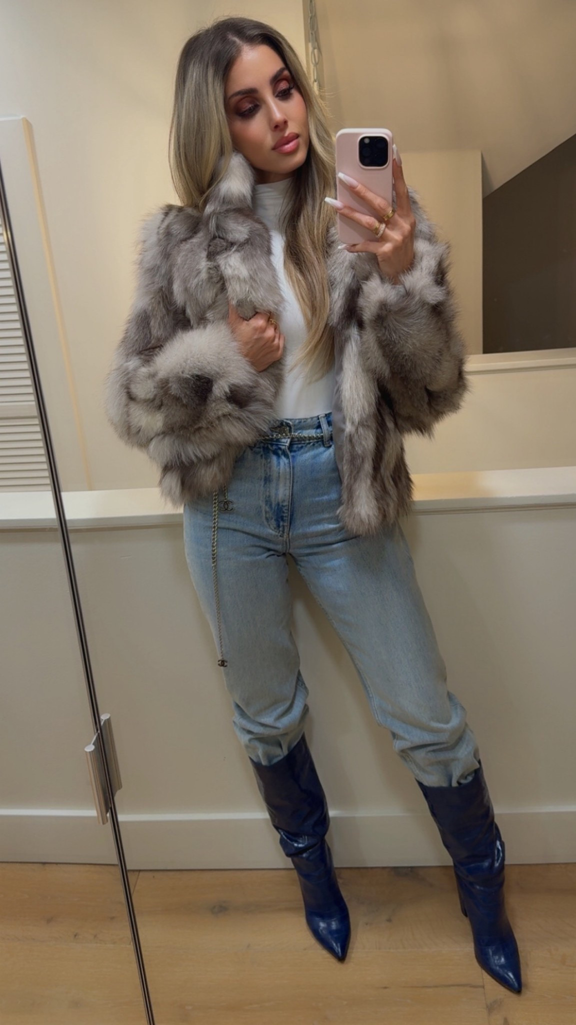 Winter wardrobe 🩶

#LTKSeasonal #LTKootd #LTKdayinmylife