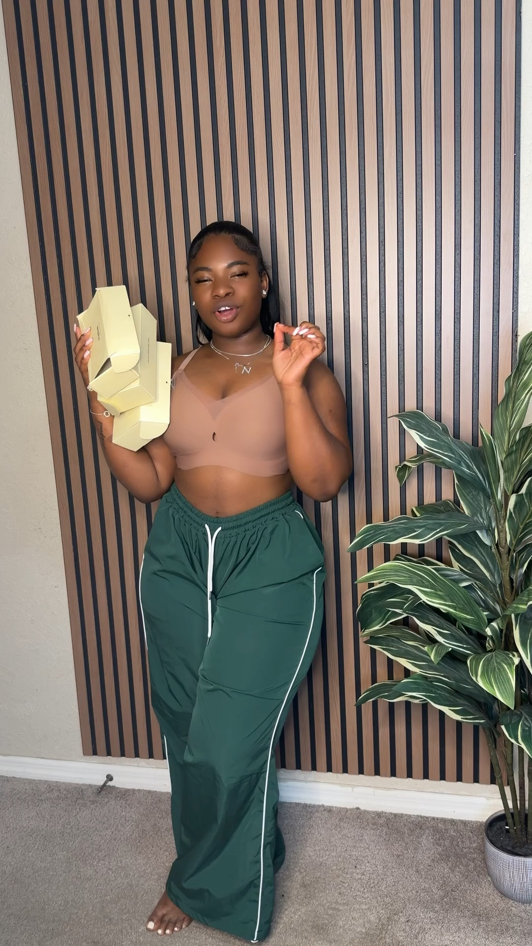 as a girl, you need a good bra 😭

supportive, comfortable, and actually cute on. these are the kind that make a difference without feeling bulky or annoying.

comment “shop” and I’ll send the links 💌


#bralover #fullcoveragebra #curvygirlfinds #everydayessentials #fashionfinds

#LTKootd #LTKgrwm