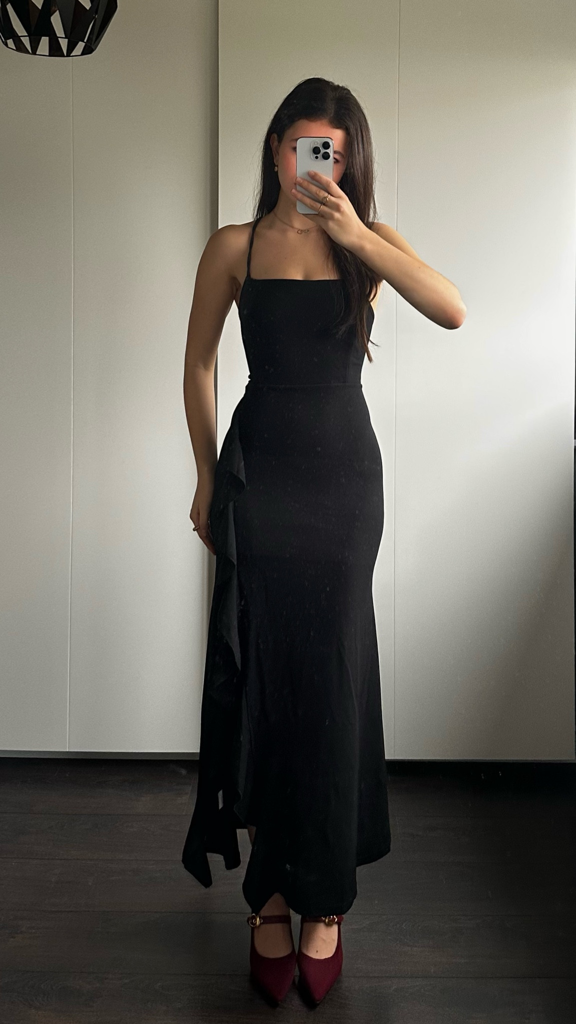 The perfect black ruffle open back dress for the holidays 🖤 elegant dress, black outfit, classy fashion, maxi dress, open back dress

#LTKeurope #LTKpartywear #LTKnederlands