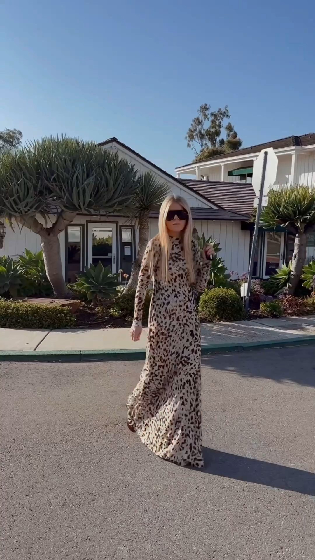 Wearing a small in this dress from @shopbop & I went down half size in these platforms 🤍