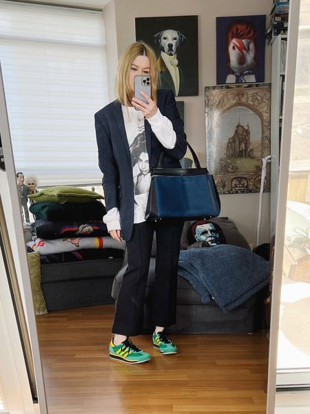 Kick flares.
Bag and blazer are secondhand, sweatshirt was made on Etsy.

•
#springlook  #torontostylist #StyleOver40  #fashionstylist #oldceline #pjharvey #FashionOver40  #MumStyle #genX #genXStyle #shopSecondhand #genXInfluencer #genXblogger #Over40Style #40PlusSt

#LTKstyletip #LTKover40 #LTKfindsunder100