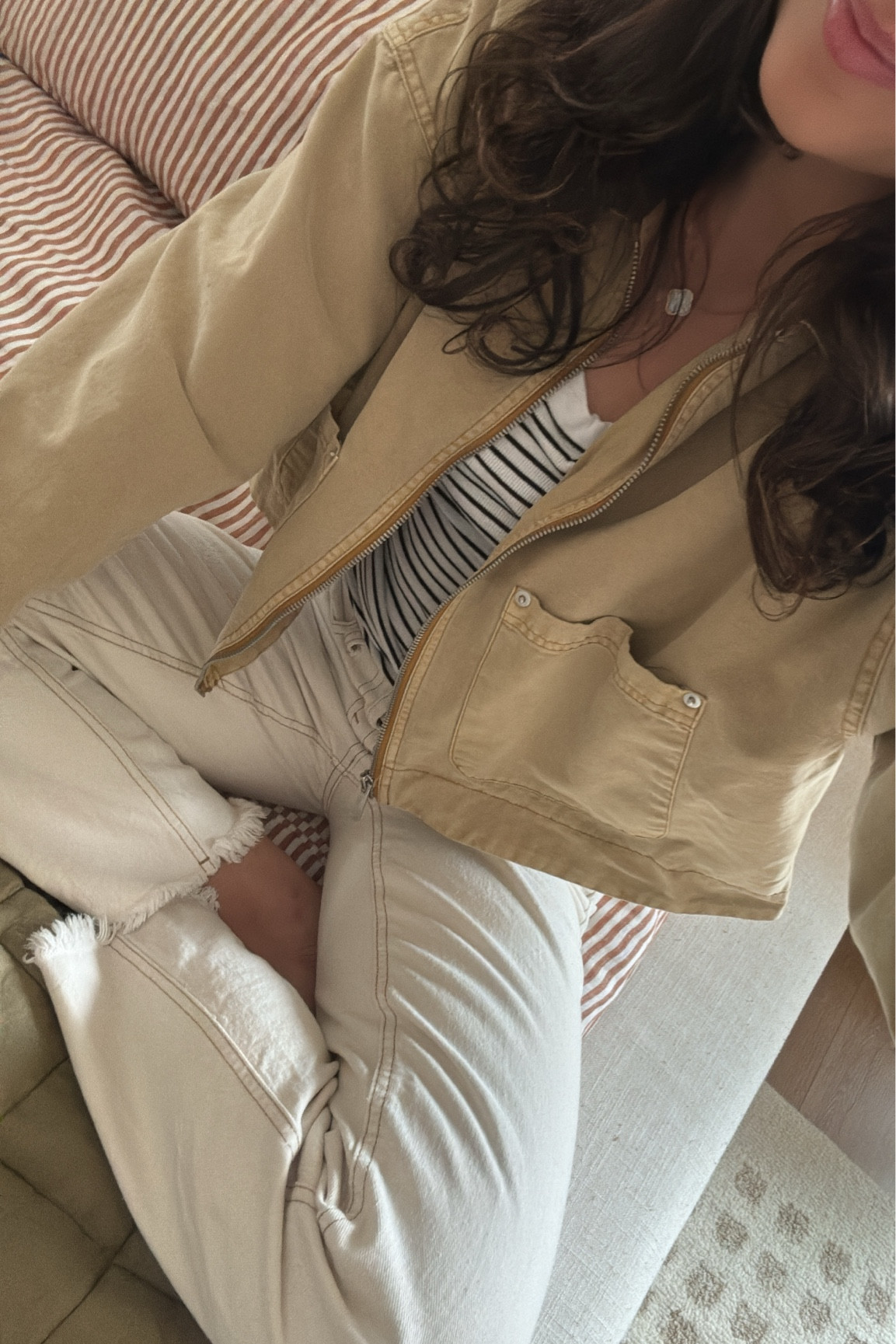 Barn jacket size large

 stripped shirt size small 

white jeans 

Jeans t shirt jacket spring outfit spring look style

#LTKSaleAlert #LTKStyleTip #LTKBeauty