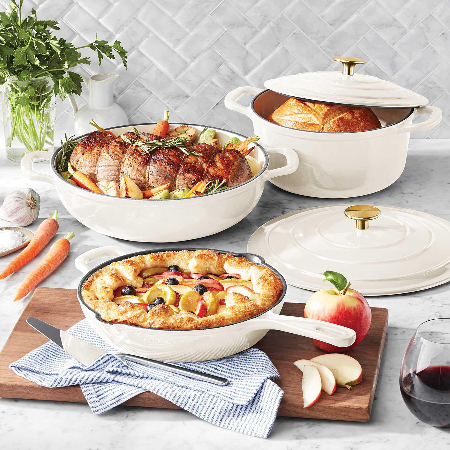 Member's Mark 5-Piece Enamel Cast Iron Set (Assorted Colors) | Sam's Club