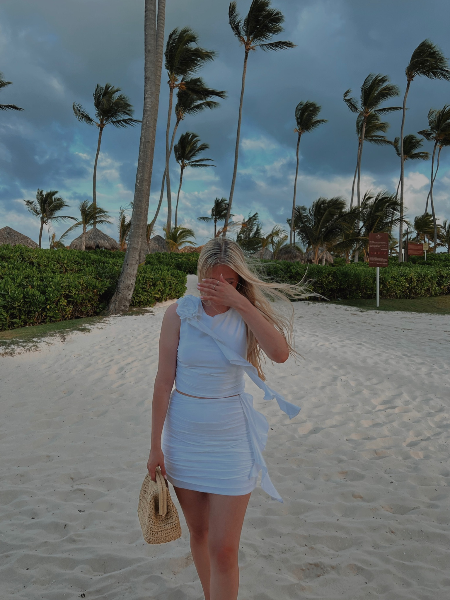 outfit for dinner by the beach🐚🩵🧚🏼‍♀️

#LTKSpringSale #LTKSeasonal #LTKtravel