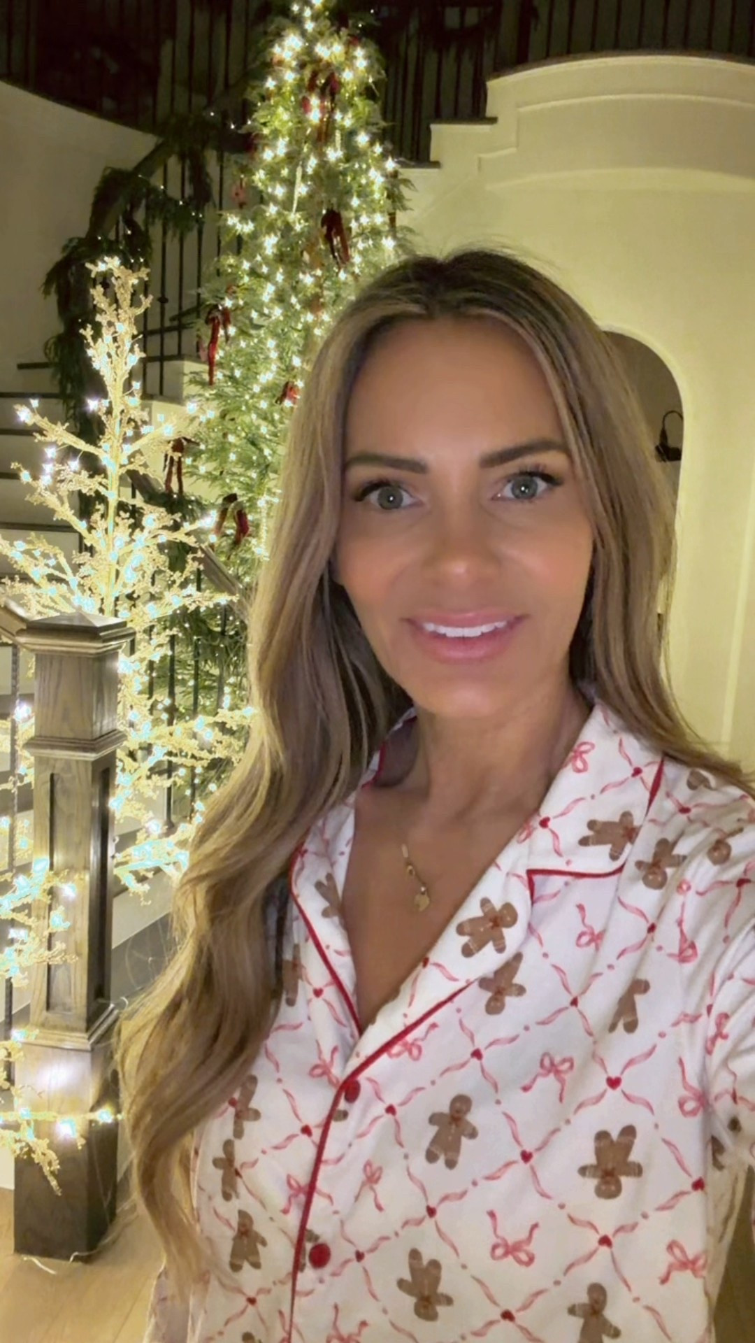 Christmas home tour 

#LTKGiftGuide #LTKSeasonal #LTKHoliday