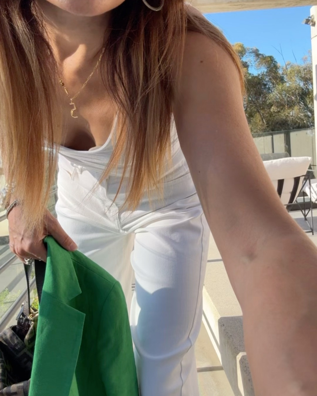 Talbots linen blazer size 4 tank size small jeans or true to size ￼