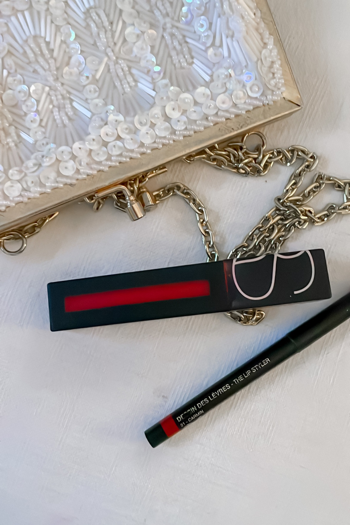The best red lipstick combo for the holidays

Lip stain: STARWOMAN (currently 20% off)

Lip Liner: Le Rouge 


#LTKsalealert #LTKbeauty #LTKHoliday