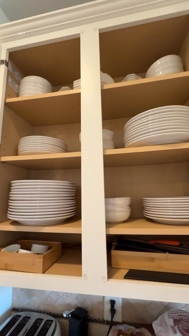 Spring refresh—white plate set✨🤍

White plates, plate set, caraway, caraway pots set, sale, sale finds, knife set, knife block, alo yoga, alo, winter athleisure, loungewear, activewear, white sweat set, two piece sweat set, tarte lip gloss, electric picks, staple jewelry, boy mom, nashville mom, tall girl friendly, Samantha Bauchmann 


#LTKWatchNow #LTKSaleAlert #LTKHome