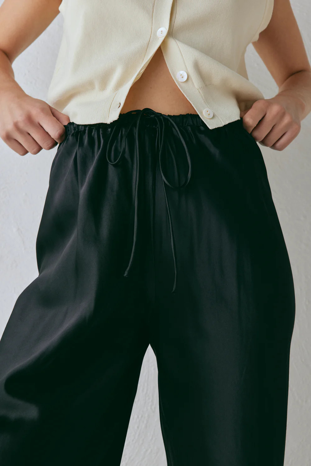 Rae Satin Pants Black | VRG Grl