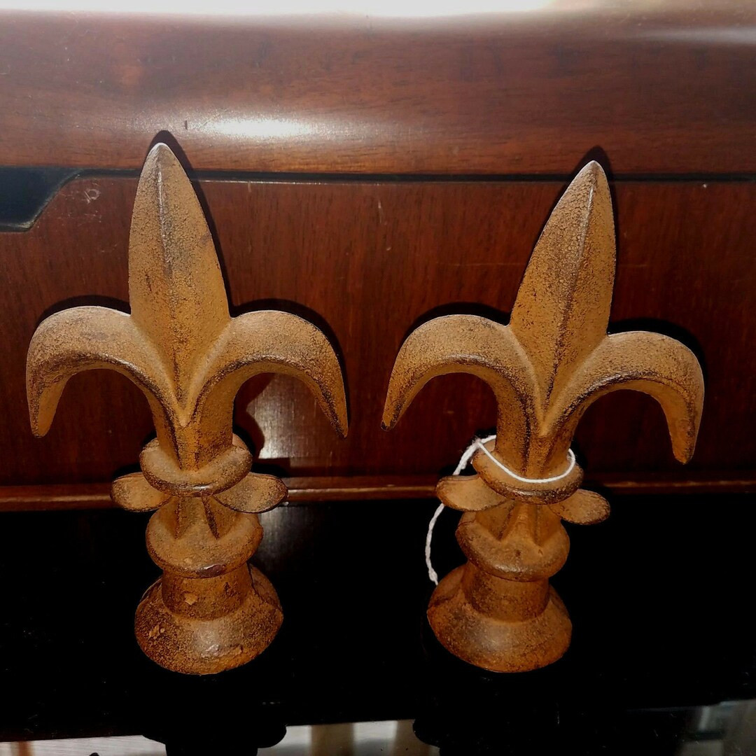 Pair Vintage 6" Cast Iron Fleur De Lis Finial Paperweights or Bookends. French Quarter Shelf Sitt... | Etsy (US)