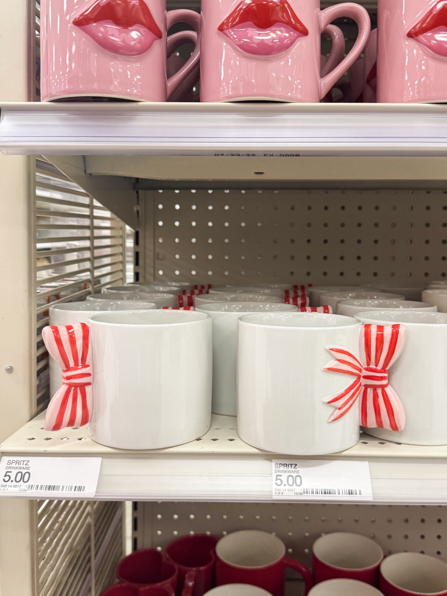 The cutest bow coffee cups! 🎀

#LTKmorningroutine #LTKHome #LTKValentine