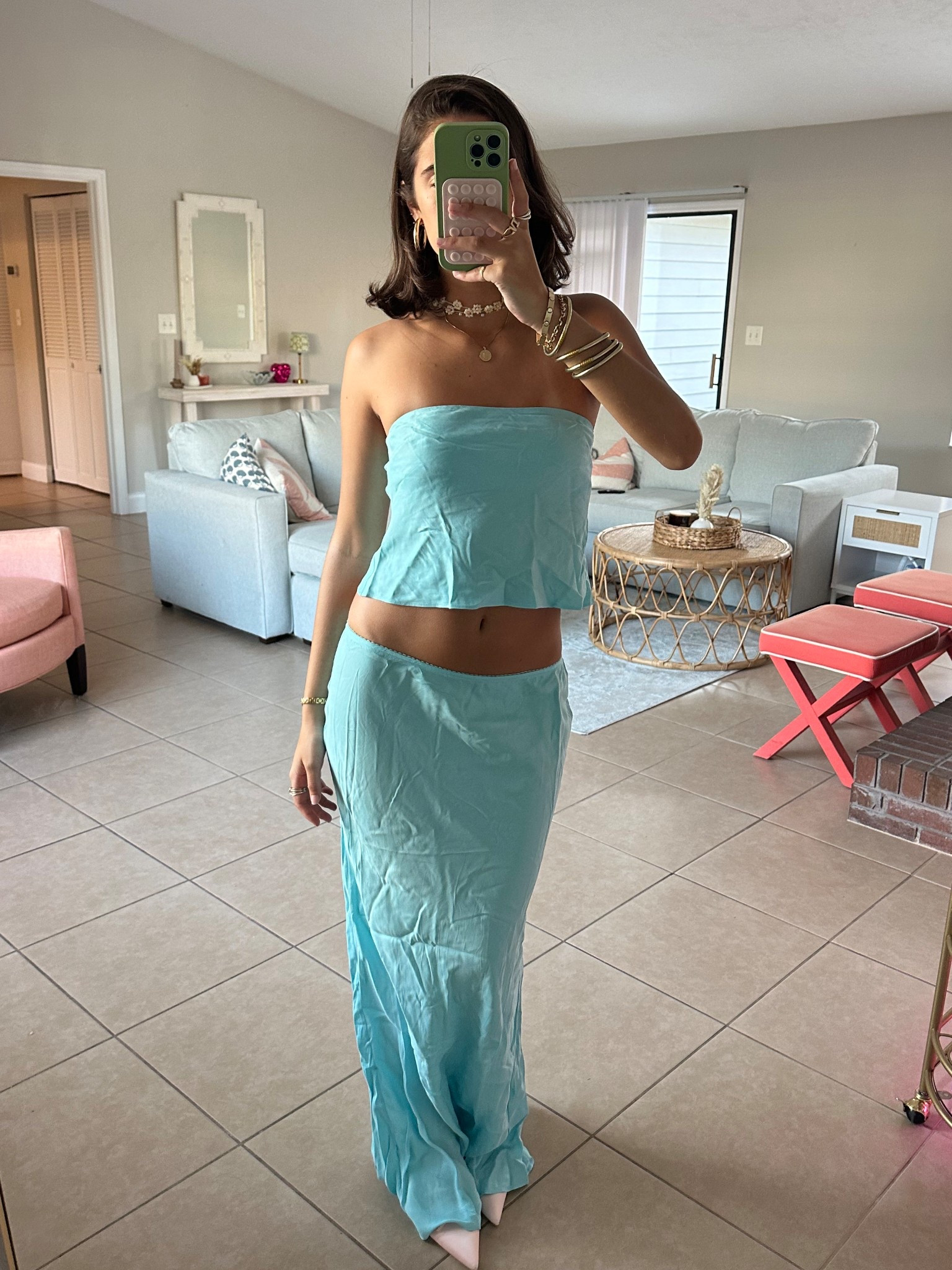 Needs an iron but top is a US 2, Skirt is US 4 !! 

#LTKParties #LTKSpringSale