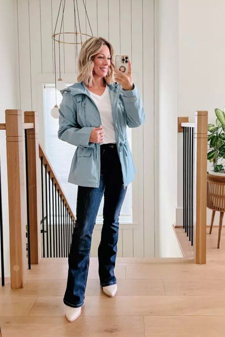 Walmart Fashion Finds 

I am smitten with the soft blue color of this windbreaker. It is perfect for keeping you warm and dry on a chilly/rainy day. 

Jacket Fit : TTS, wearing Small/prefer XS
Jeans Fit TTS, wearing 0

#LTKfindsunder50 #LTKshoecrush #LTKSeasonal