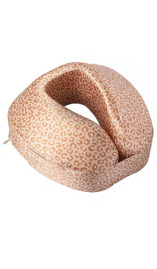 slip Jet Setter Travel Pillow in Beauty: NA. | Revolve Clothing (Global)