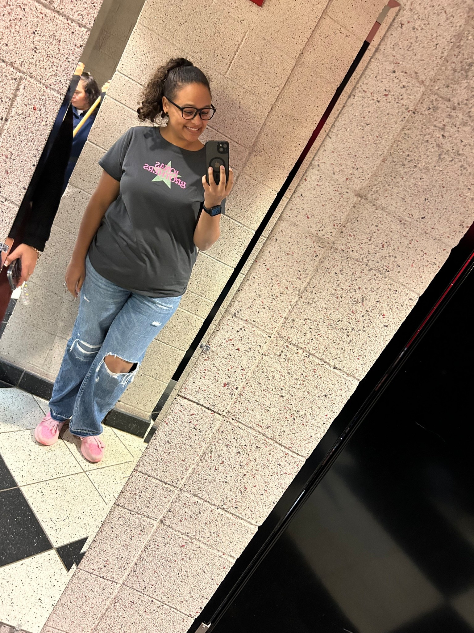 Concert Vibes Last Night, Jonas Brothers🩷 

#LTKMidsize #LTKPlusSize