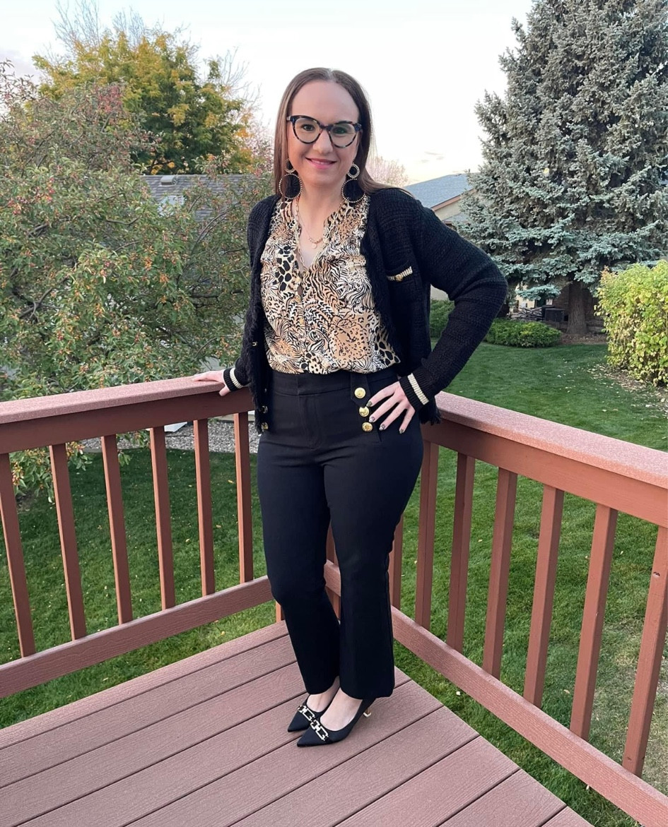 Fall Outfit 

Perfect outfit for the office! Classy and stylish!!! 

Wearing a S in blouse, M in cardigan and size 8 in the pants. 

#LTKshoecrush
#LTKGiftGuide

blazer, Elsa, Parrish pants, work attire, workwear, office clothing, Lilly Pulitzer, leopard print, fall outfit, fall clothing, fall attire, Simora cardigan, picture outfit, 



#LTKSeasonal #LTKbeauty #LTKworkwear