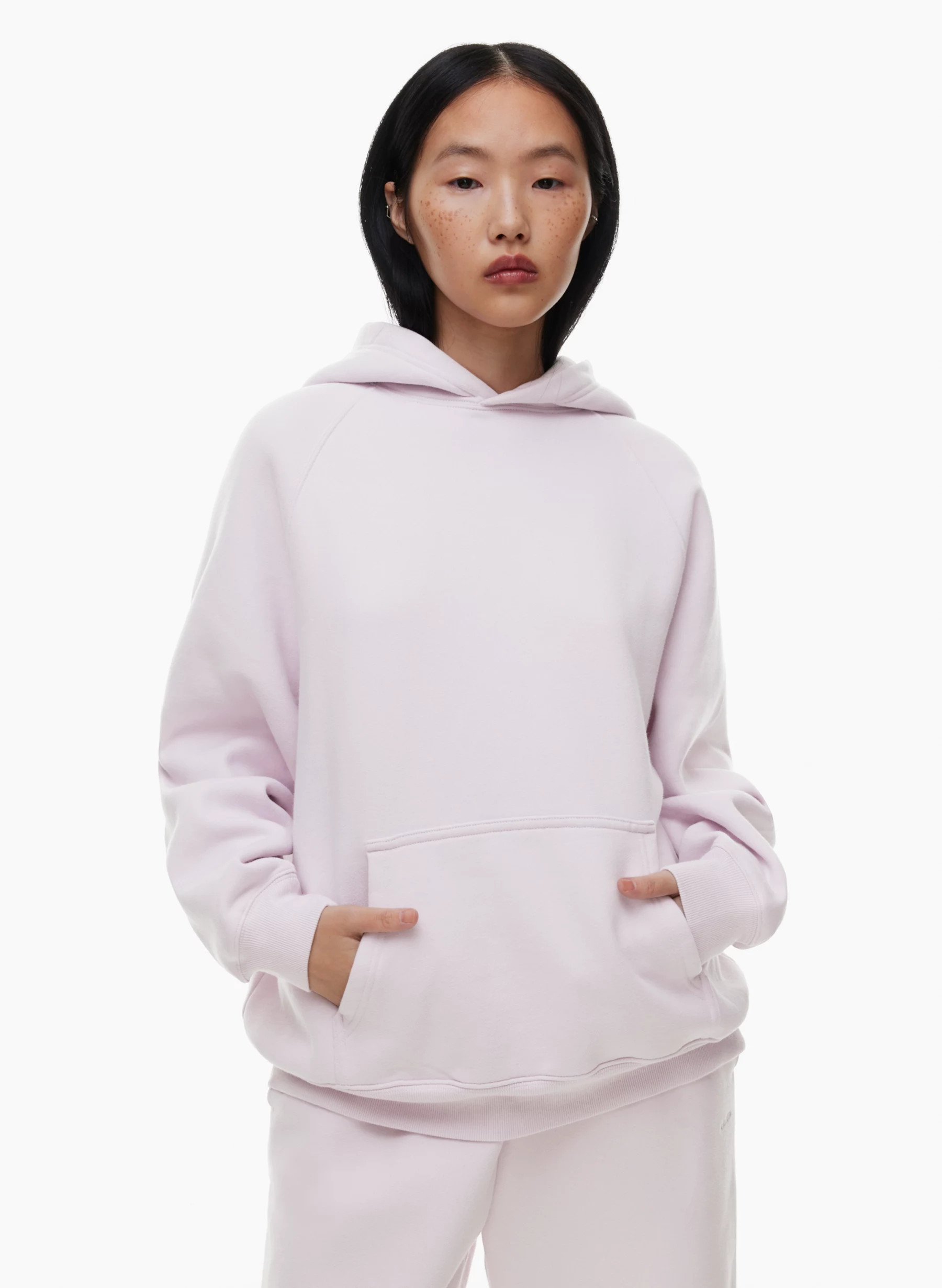 COZY FLEECE MEGA RAGLAN™ HOODIE | Aritzia